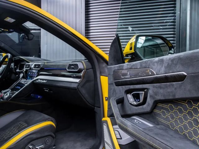 Lamborghini Urus Performante