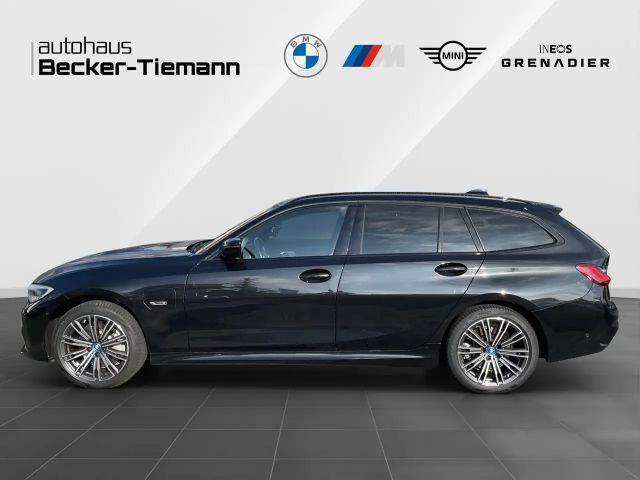 BMW 330 330e M-Sport Touring