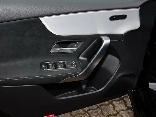 Mercedes-Benz A 200 AMG Line