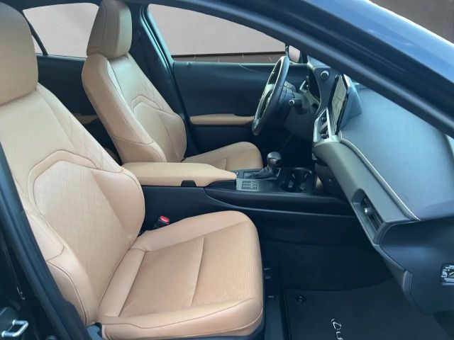 Lexus UX 250h Executive Line Premium