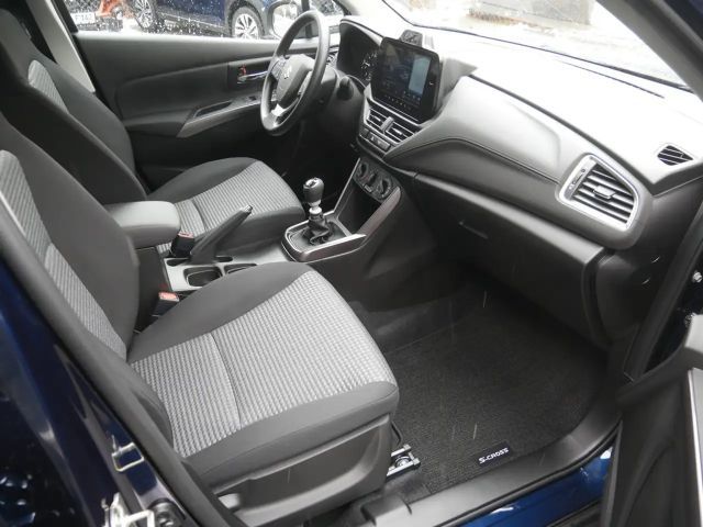 Suzuki S-Cross Hybrid