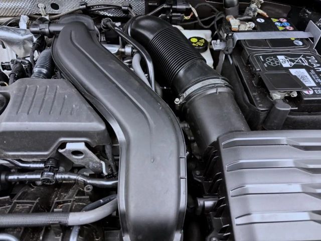 Volkswagen T-Roc 1.5 TSI DSG R-Line