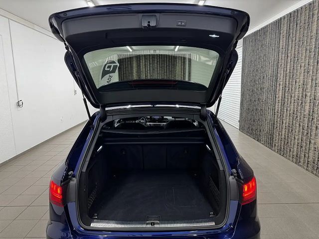 Audi A4 40 TFSI Avant Quattro S-Line S-Tronic