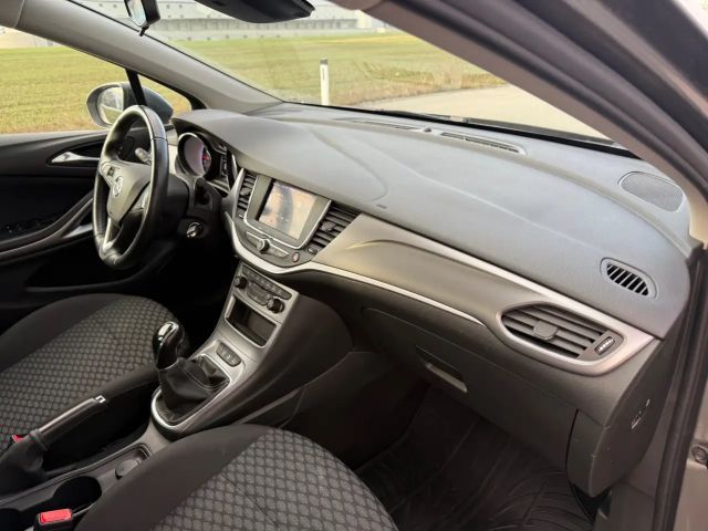 Opel Astra Sports Tourer Turbo