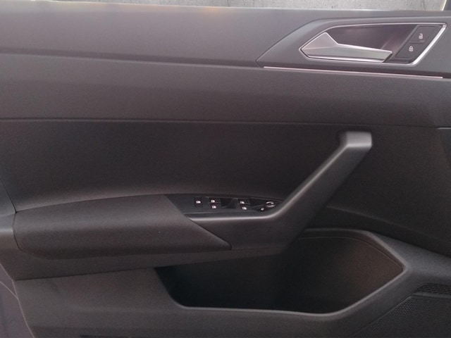 Volkswagen Polo 1.0 TSI DSG R-Line