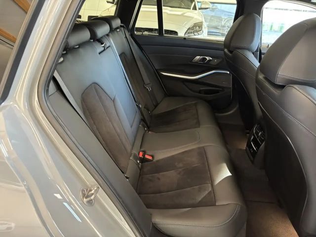 BMW 320 320d M-Sport Touring xDrive