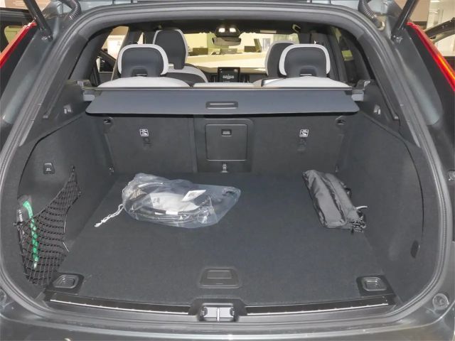 Volvo XC60 AWD Dark Plus T6