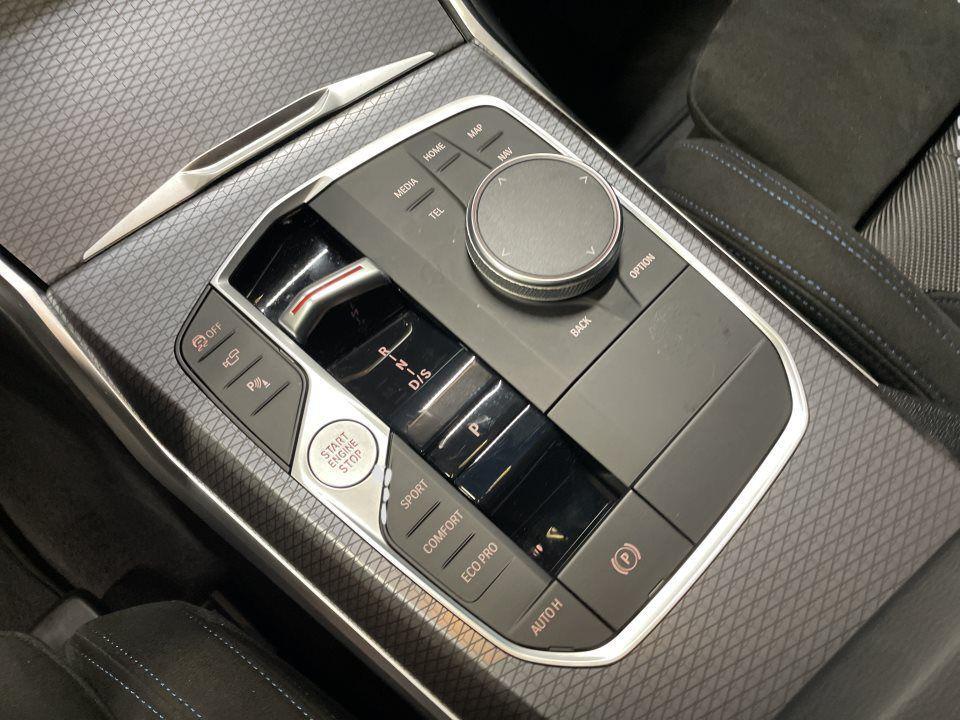 BMW 320 320d Touring xDrive