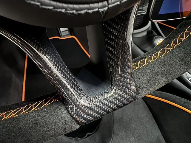 McLaren Artura Spider