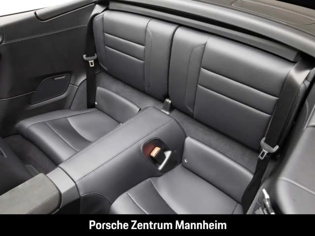 Porsche 992 Cabrio Carrera GTS