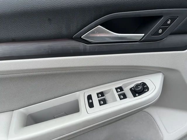 Volkswagen Golf DSG Style Variant