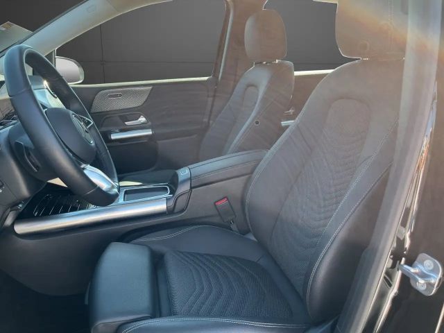 Mercedes-Benz B 200 Progressive Sedan