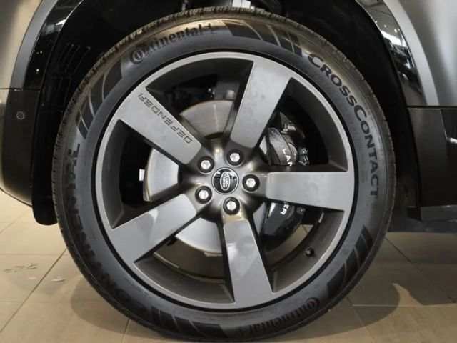 Land Rover Defender 110