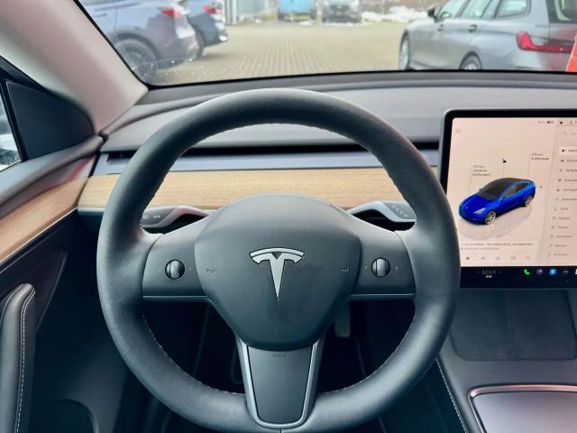 Tesla Model Y AWD Long Range
