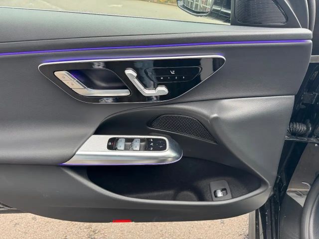 Mercedes-Benz E 220 AVANTGARDE E 220 d Estate