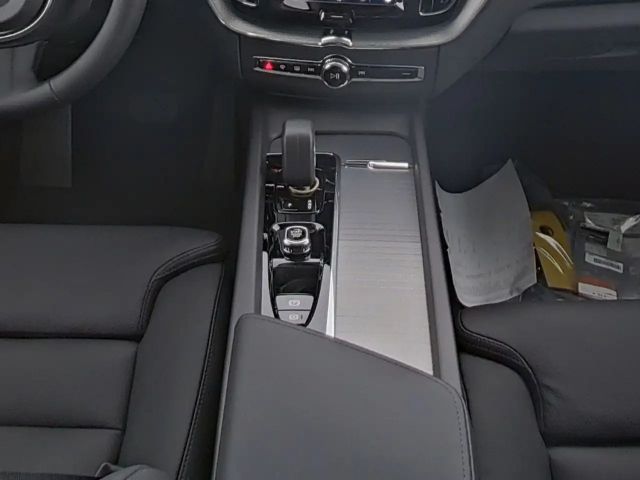 Volvo XC60 AWD Dark Plus