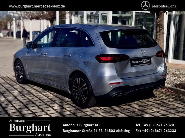 Mercedes-Benz B 200 Progressive Sedan