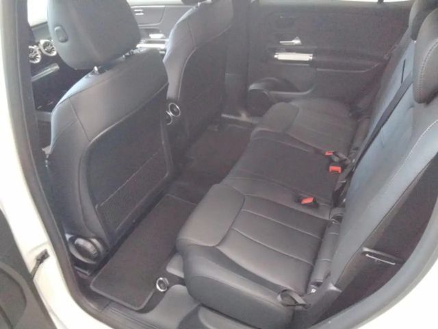 Mercedes-Benz EQB 300 4MATIC Progressive