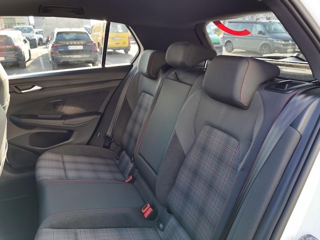 Volkswagen Golf 2.0 TSI IQ.Drive