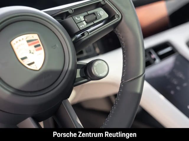 Porsche Taycan 4