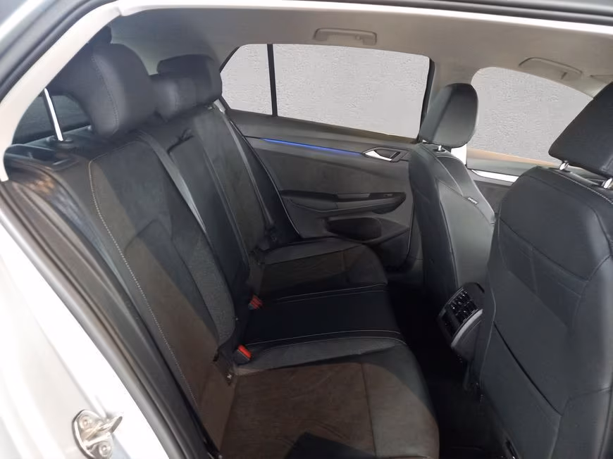 Volkswagen Golf Style