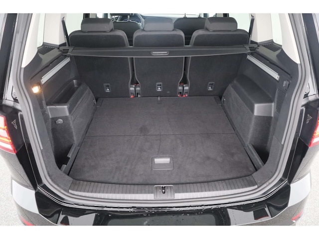 Volkswagen Touran 1.5 TSI R-Line