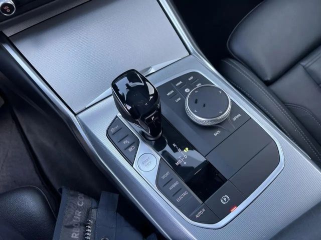 BMW 330 330e Sedan Sport Line