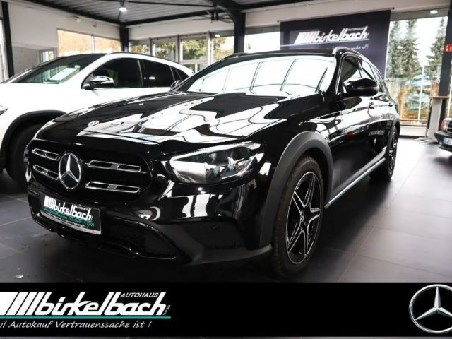 Mercedes-Benz E 220 4MATIC