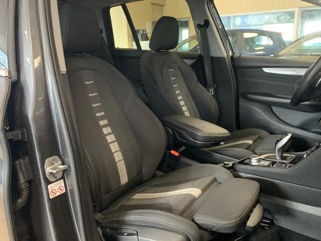 BMW 220 220d Advantage pakket