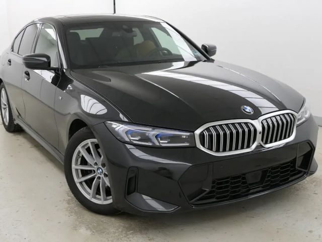 BMW 320 320d M-Sport Sedan
