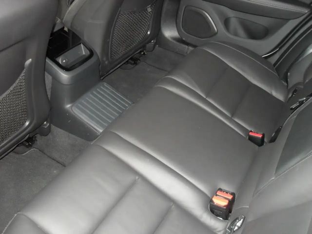 Volvo V60 AWD R-Design T8