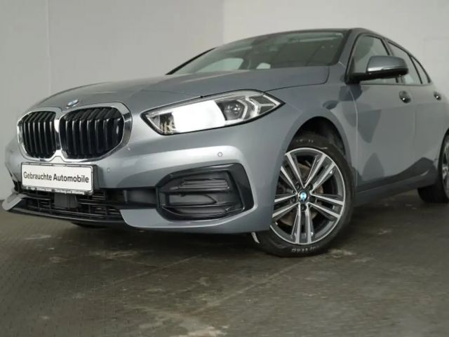 BMW 118 118d 5-deurs Sedan Sport Line