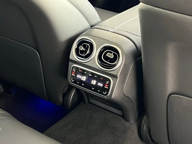 Mercedes-Benz C 180 AMG Line Sedan