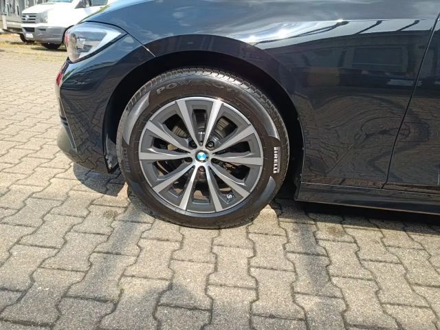 BMW 320 320i Advantage pakket Touring