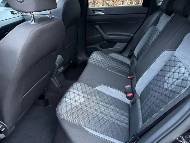 Volkswagen Polo 1.0 TSI DSG R-Line