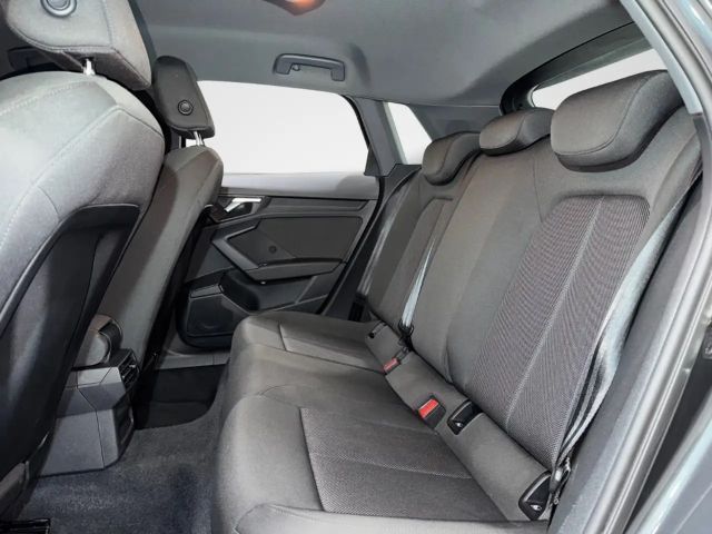 Audi A3 30 TFSI S-Tronic Sedan Sportback