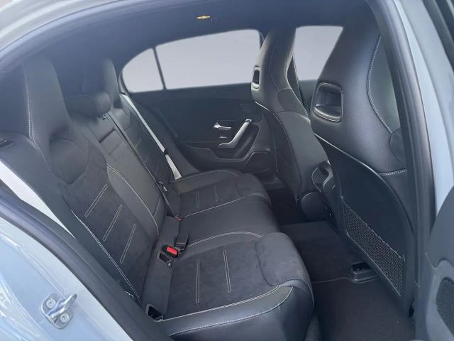 Mercedes-Benz A 200 AMG Line