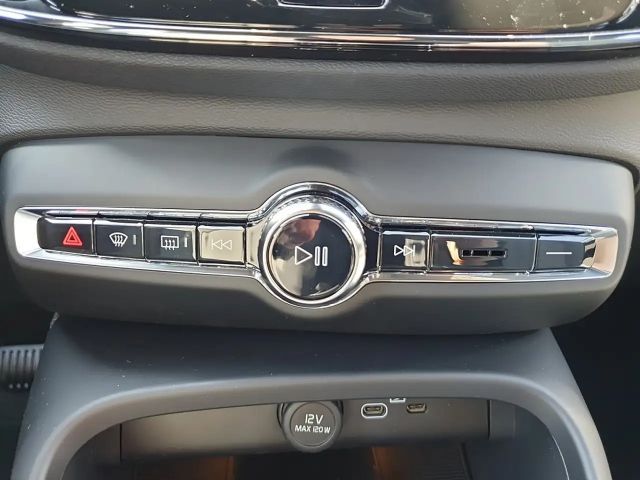 Volvo XC40 Dark Plus