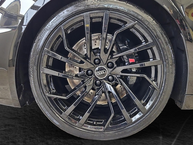 Audi RS4 Avant Quattro