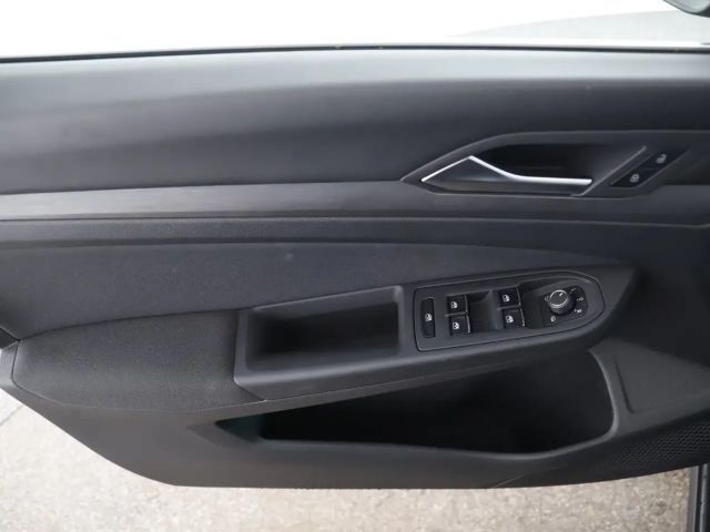 Volkswagen Golf DSG Style Variant