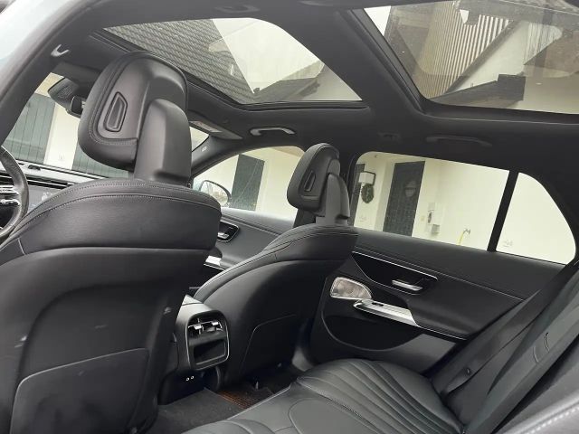 Mercedes-Benz E 300 4MATIC E 300 de Estate