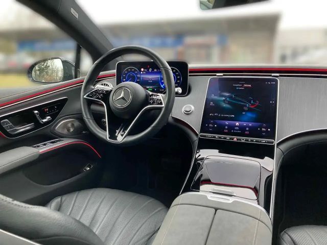 Mercedes-Benz EQS Sedan