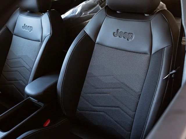 Jeep Avenger Altitude Full-Electric