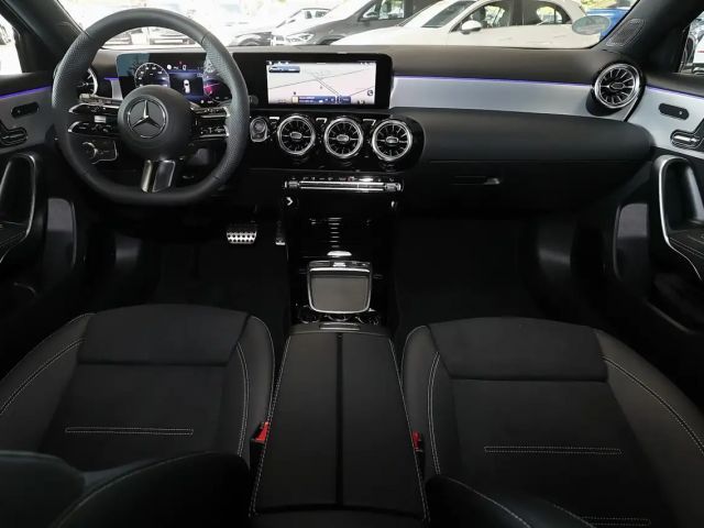 Mercedes-Benz A 250 4MATIC AMG Line
