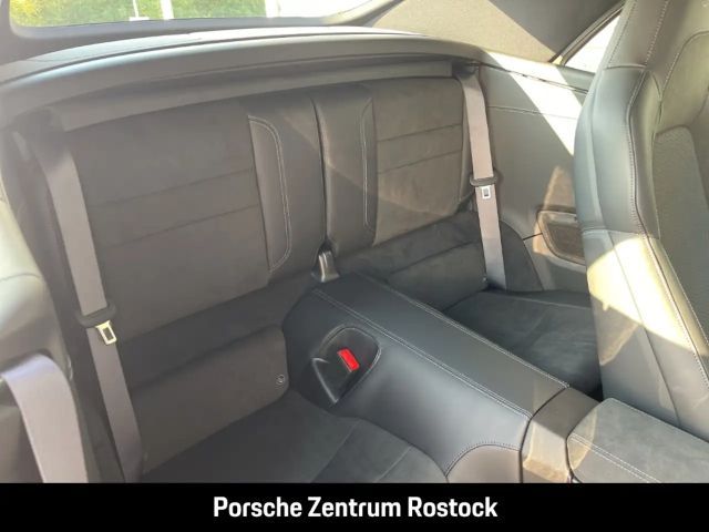 Porsche 992 Cabrio Carrera GTS