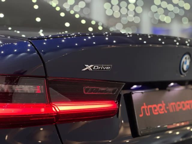 BMW 330 330e M-Sport Sedan xDrive