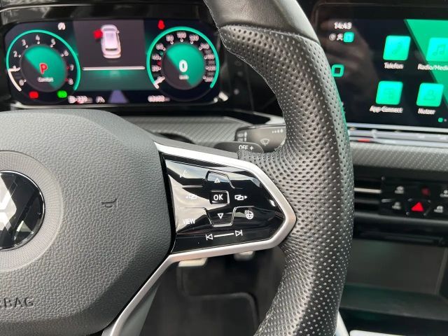 Volkswagen Golf R-Line Variant