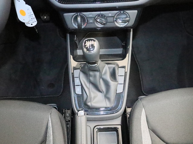 Skoda Fabia Fabia 1.0 MPI Essence  LED PDC KLIMA