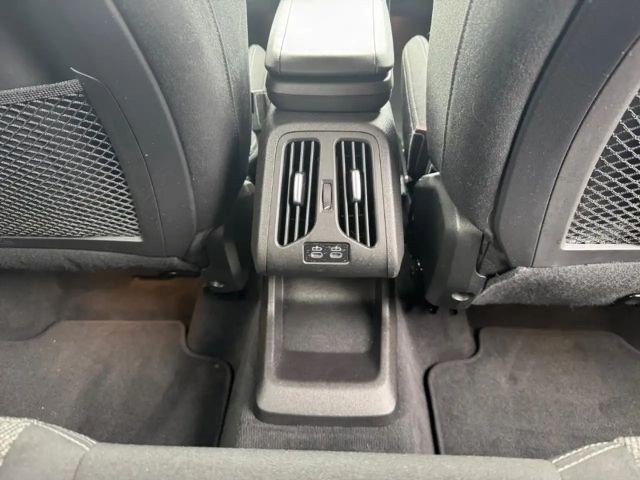 BMW X1 20dxA +NAVI+SPORTSITZ+LED+SHZ+LHZ+CAM+FLA+