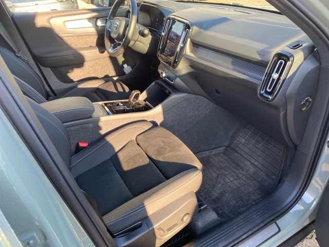 Volvo XC40 Dark Plus